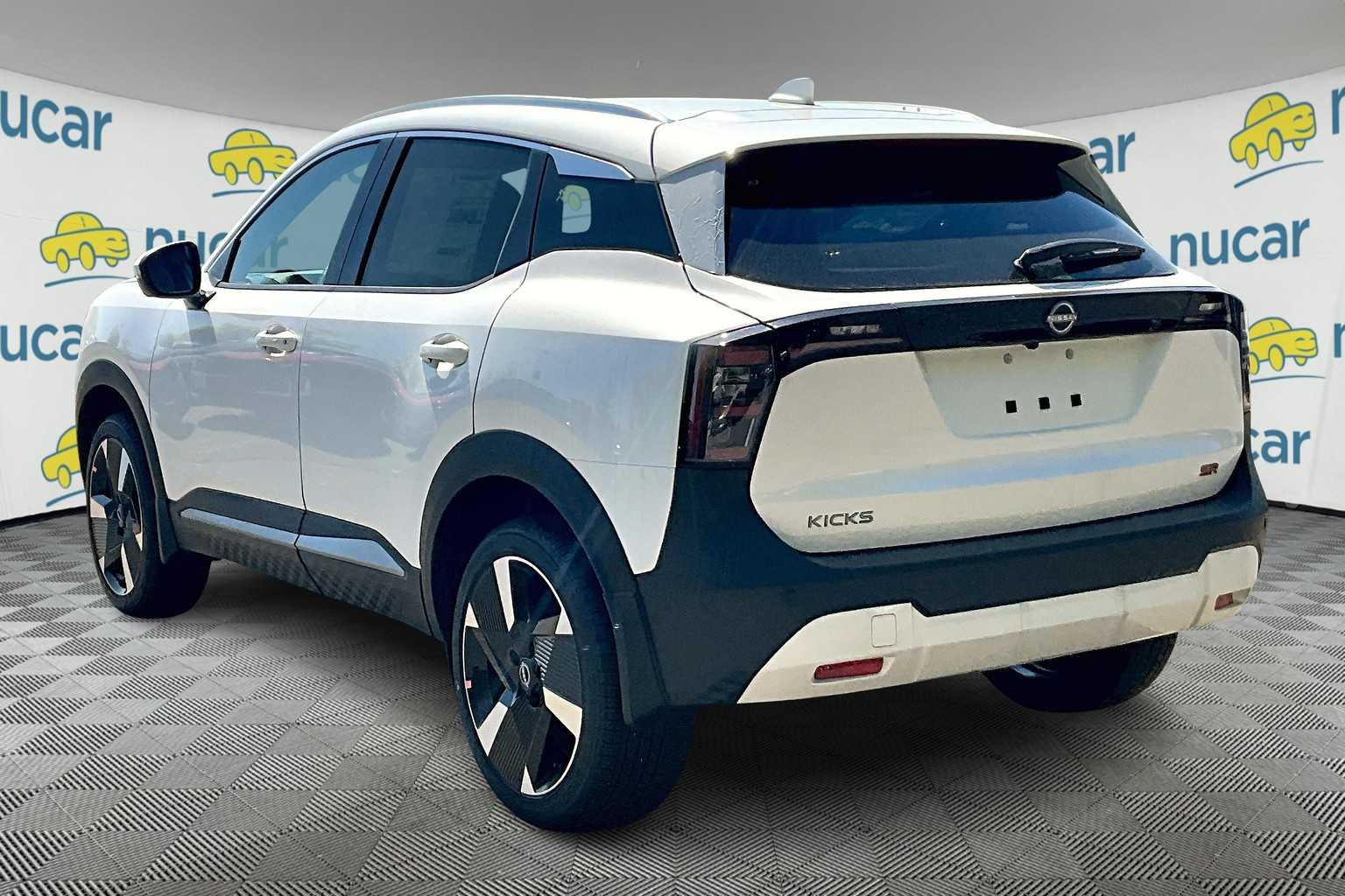 2025 Nissan Kicks SR - Photo 4