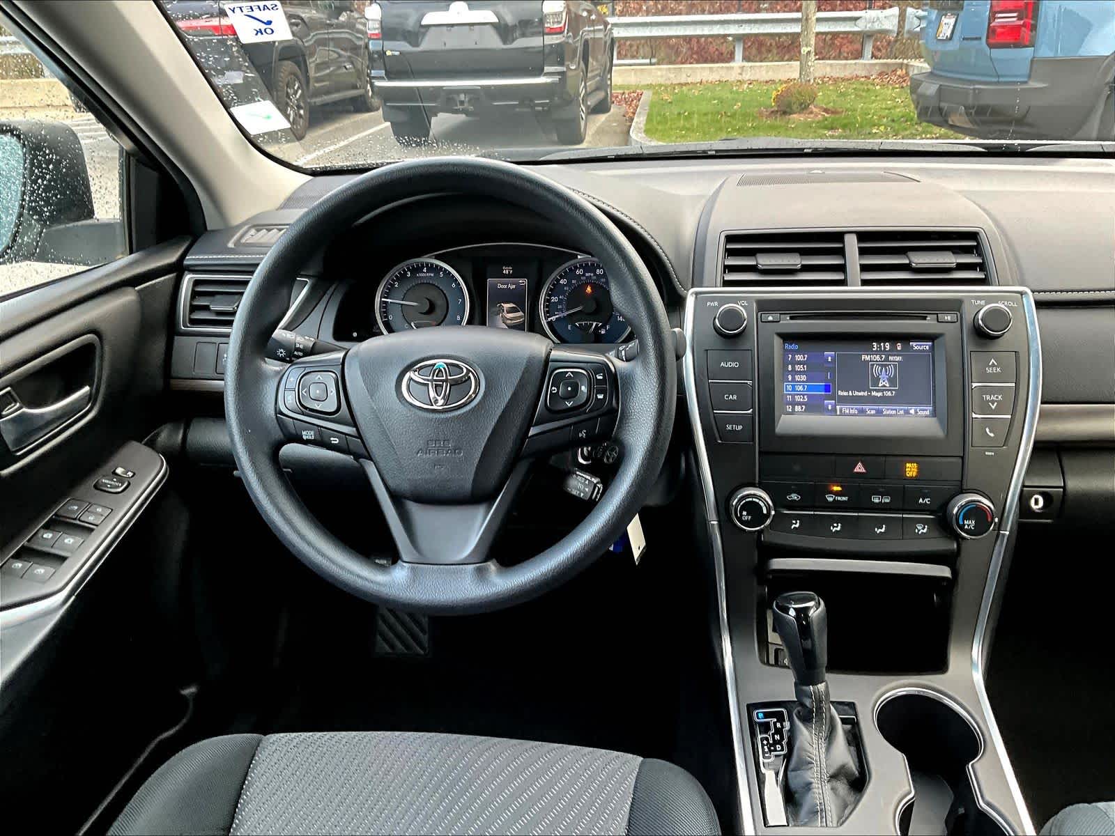 2016 Toyota Camry LE - Photo 17