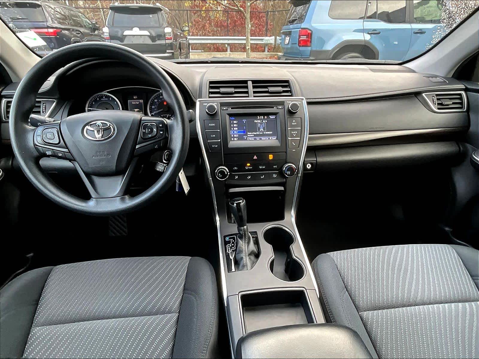 2016 Toyota Camry LE - Photo 21