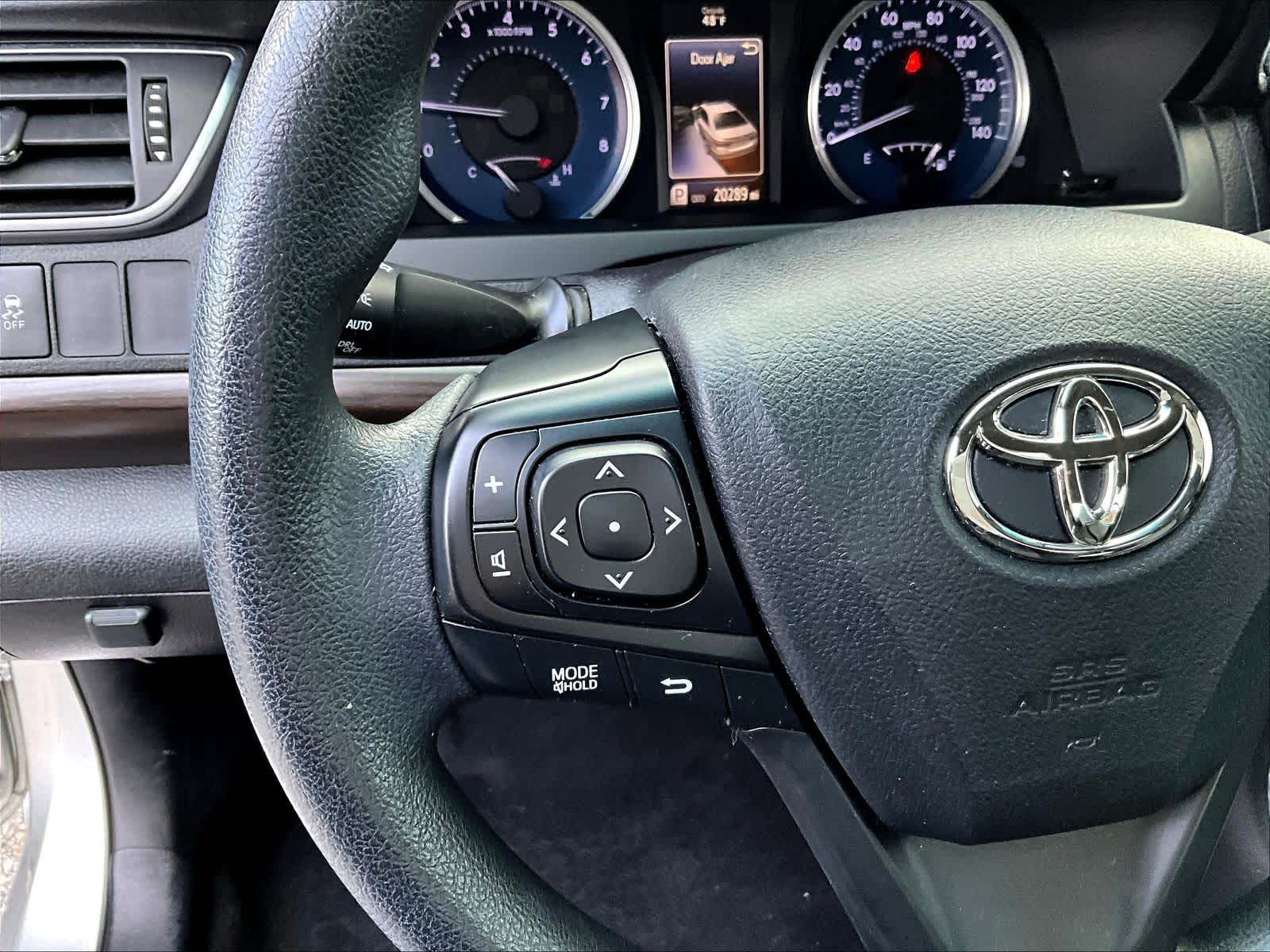 2016 Toyota Camry LE - Photo 22