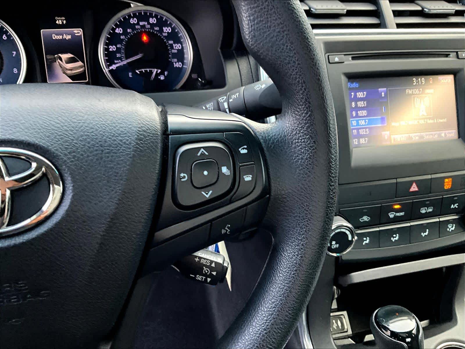 2016 Toyota Camry LE - Photo 23