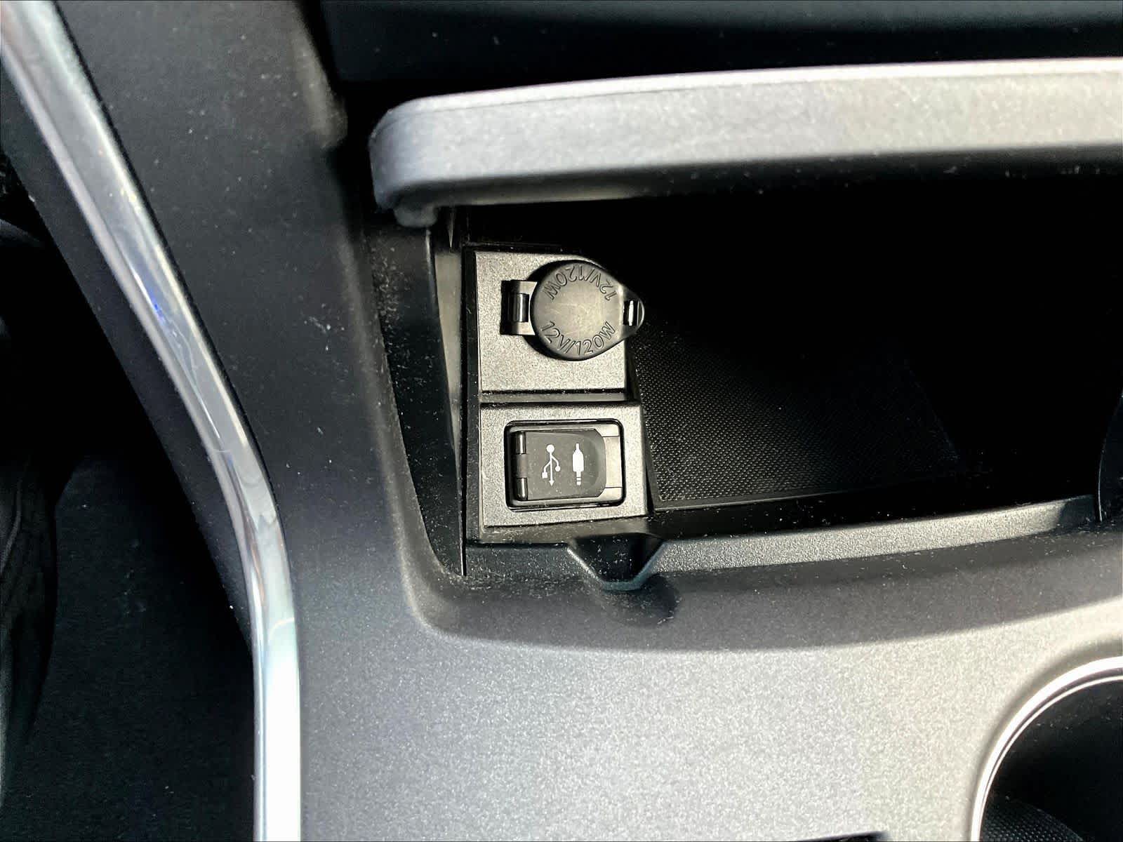 2016 Toyota Camry LE - Photo 26