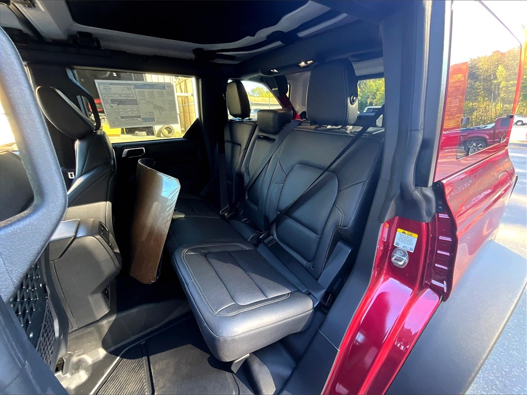 2025 Ford Bronco Badlands - Photo 11
