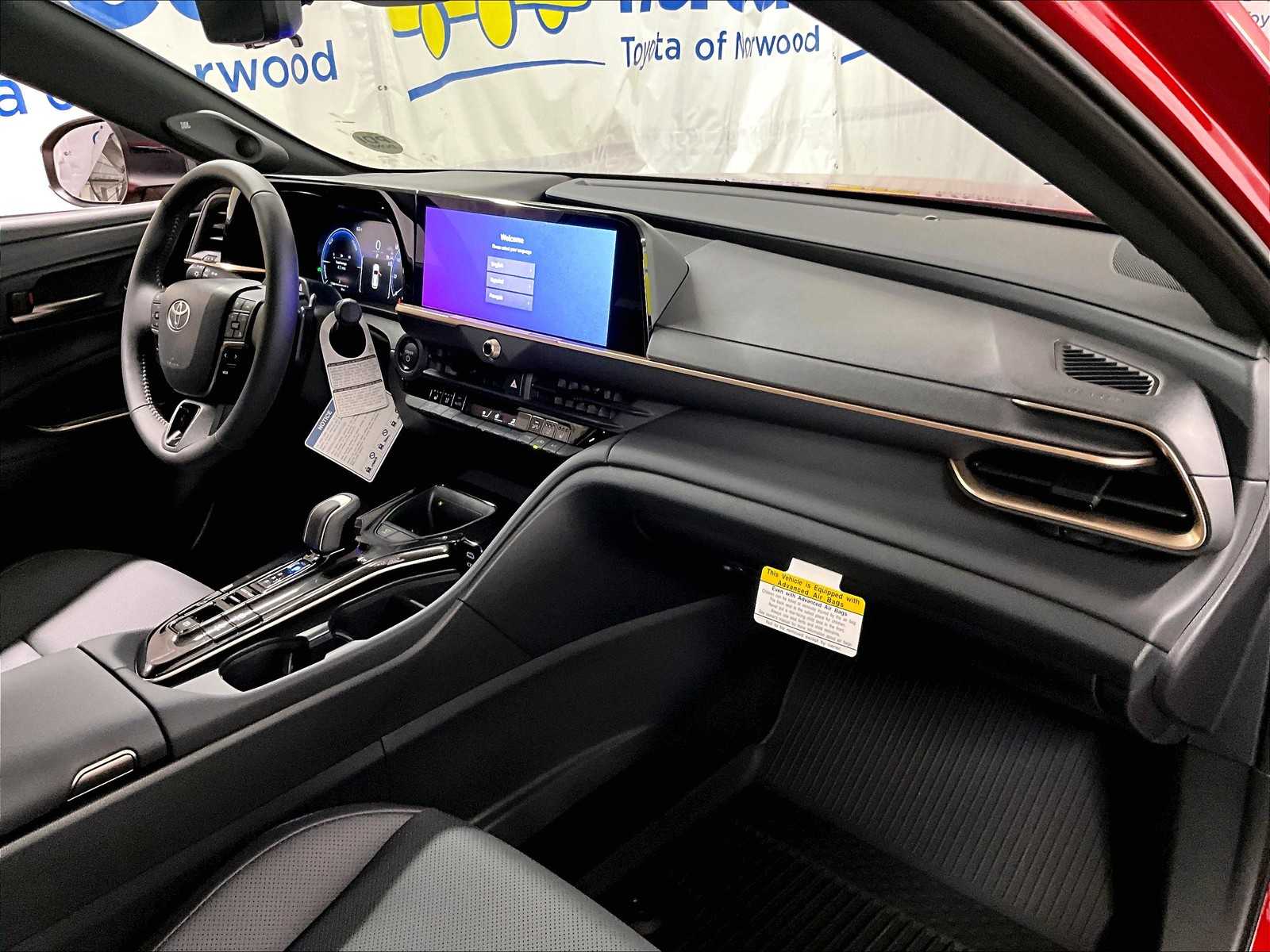 2025 Toyota Crown Signia Limited - Photo 10