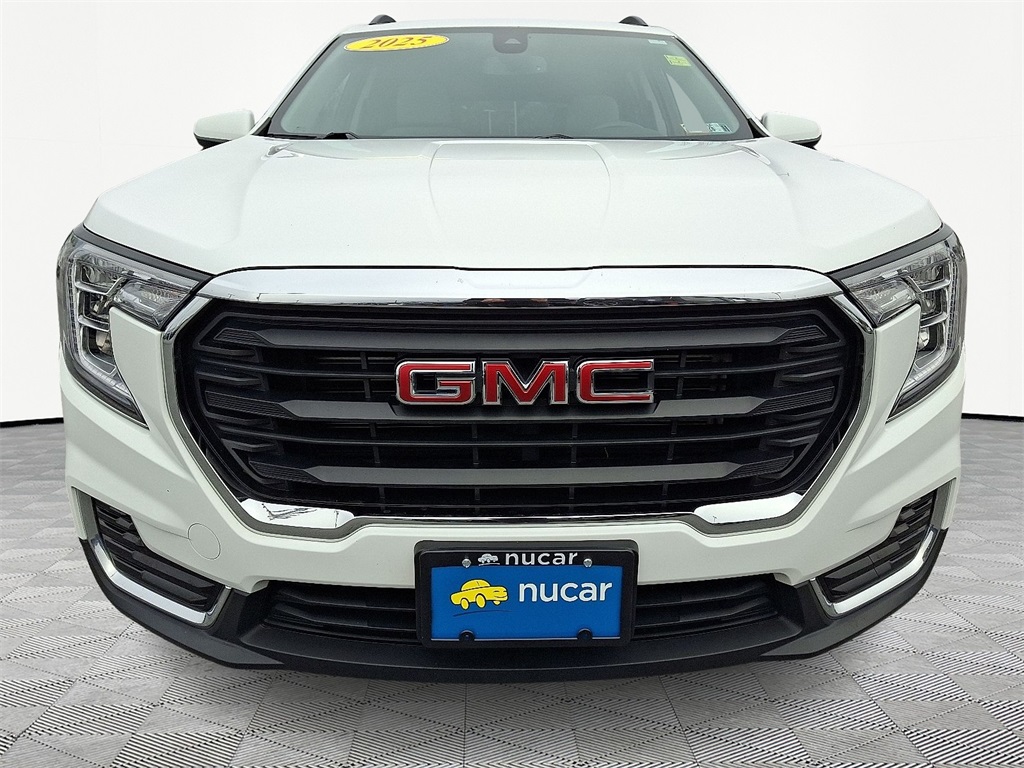 2023 GMC Terrain SLE - Photo 2
