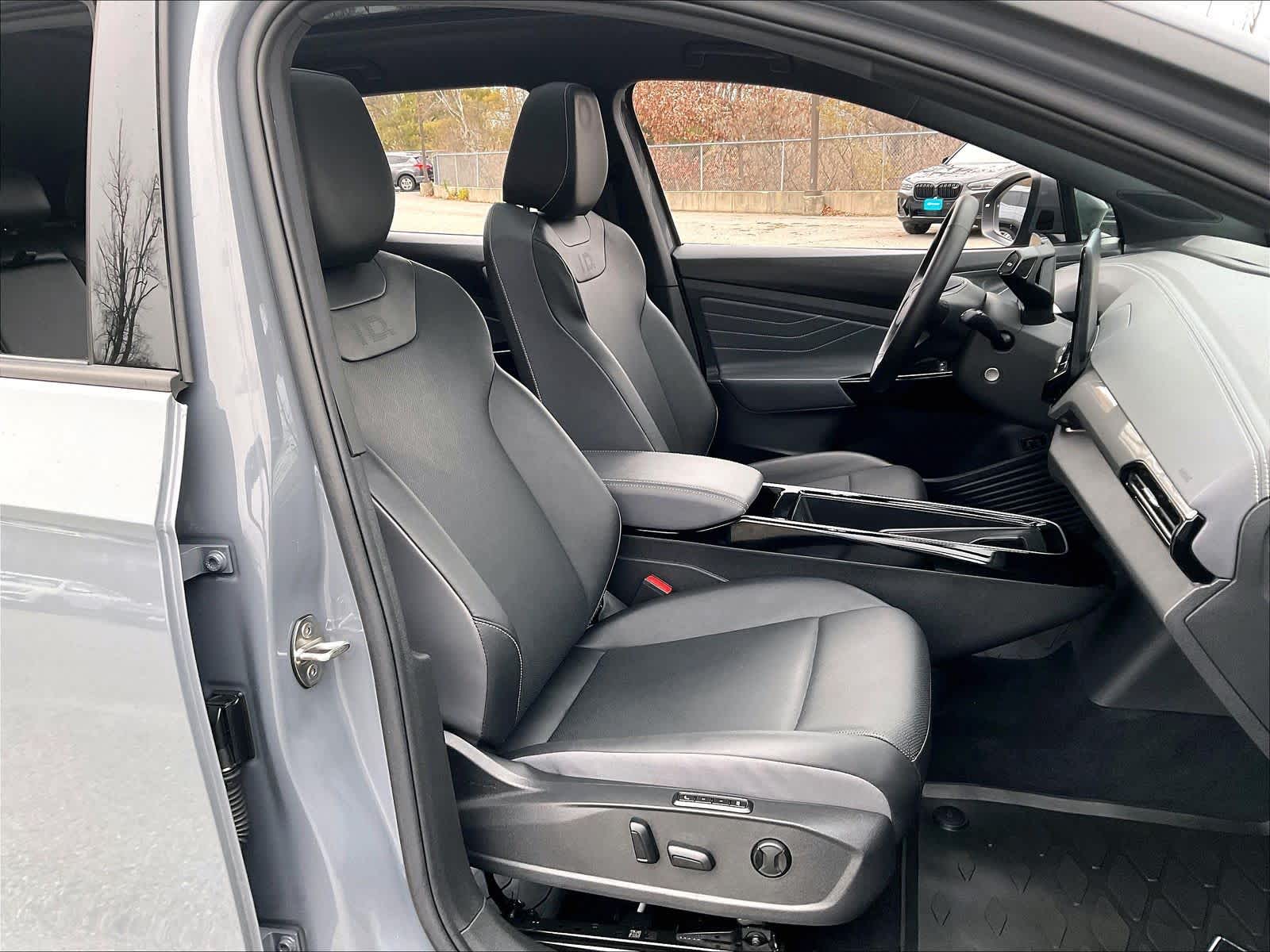 2023 Volkswagen ID.4 Pro S - Photo 11