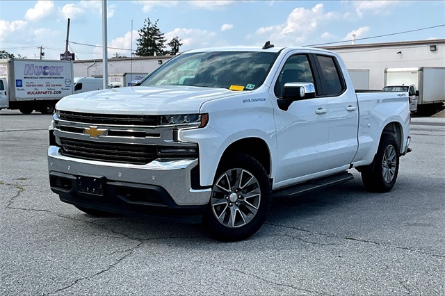 2021 Chevrolet Silverado 1500 LT - Photo 2