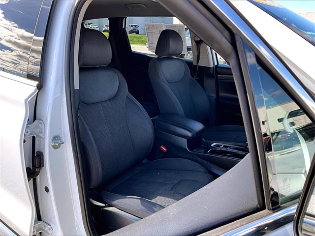 2020 Hyundai Santa Fe SEL - Photo 11
