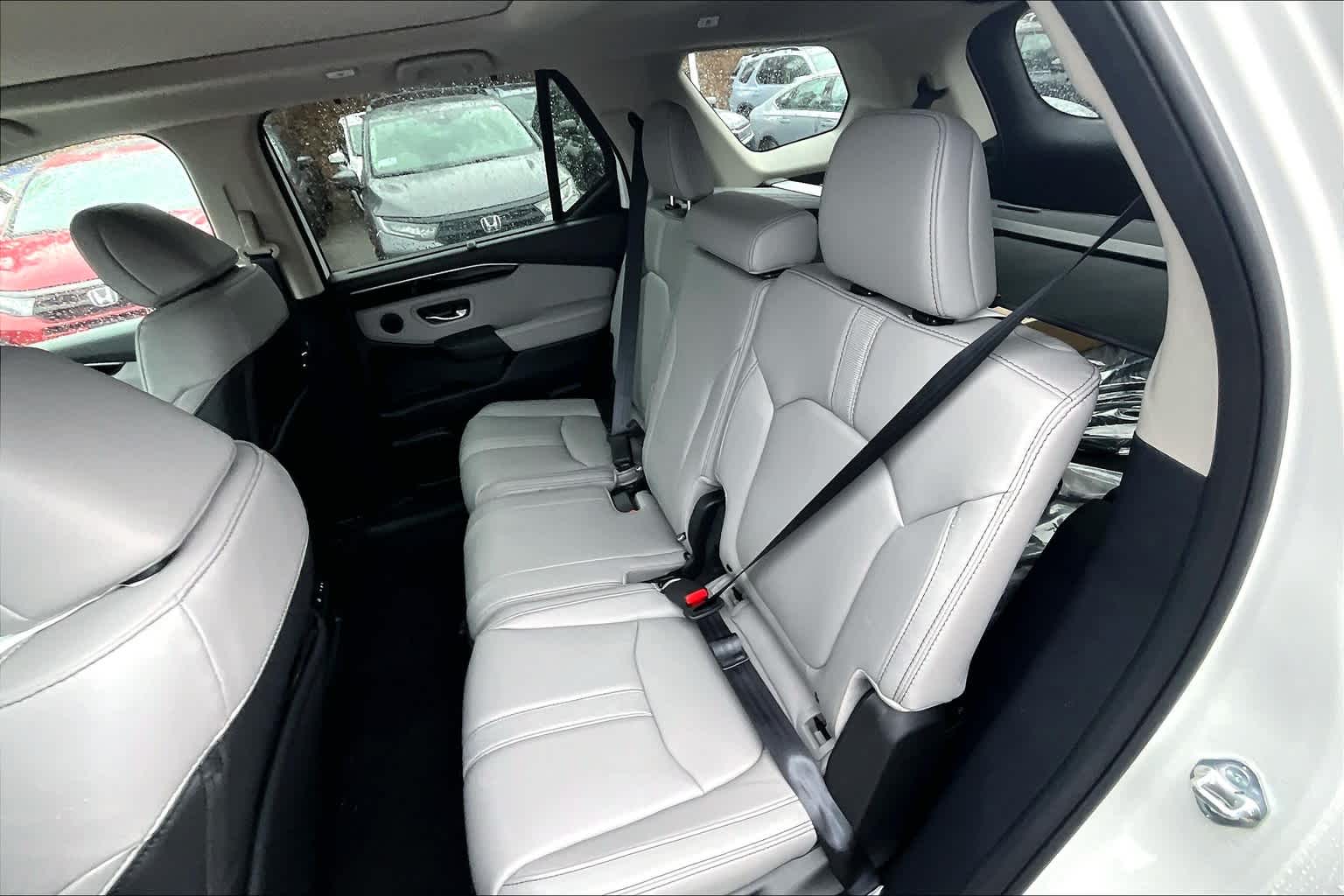 2025 Honda Pilot Touring - Photo 15