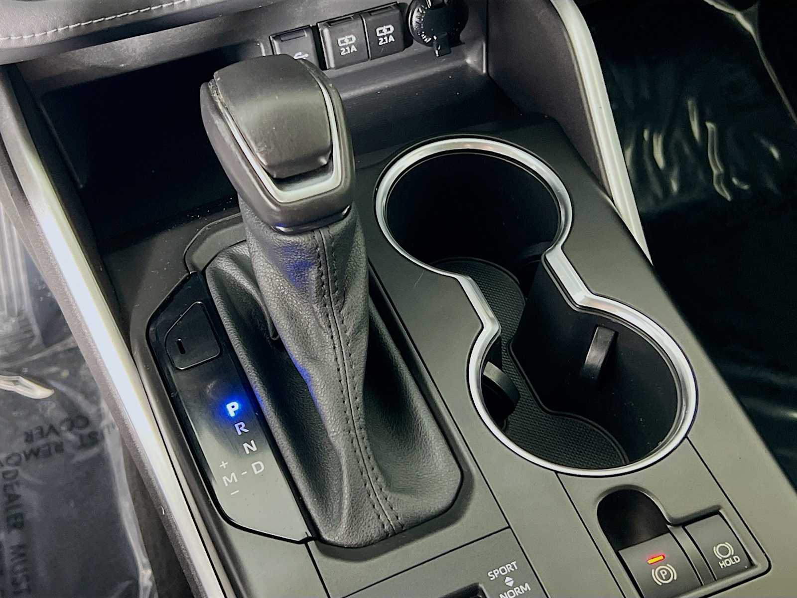 2021 Toyota Highlander XLE - Photo 16