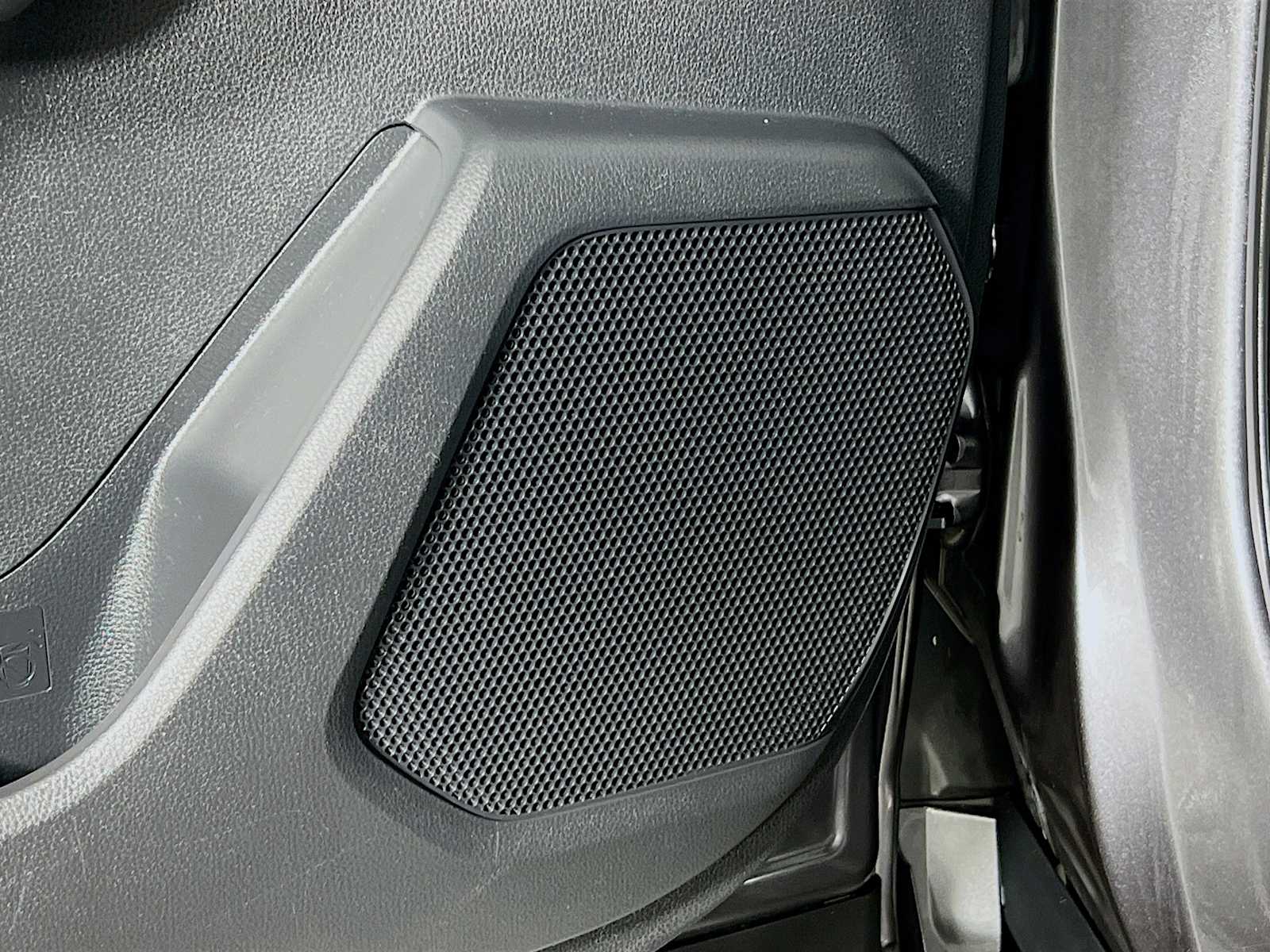 2021 Toyota Highlander XLE - Photo 18