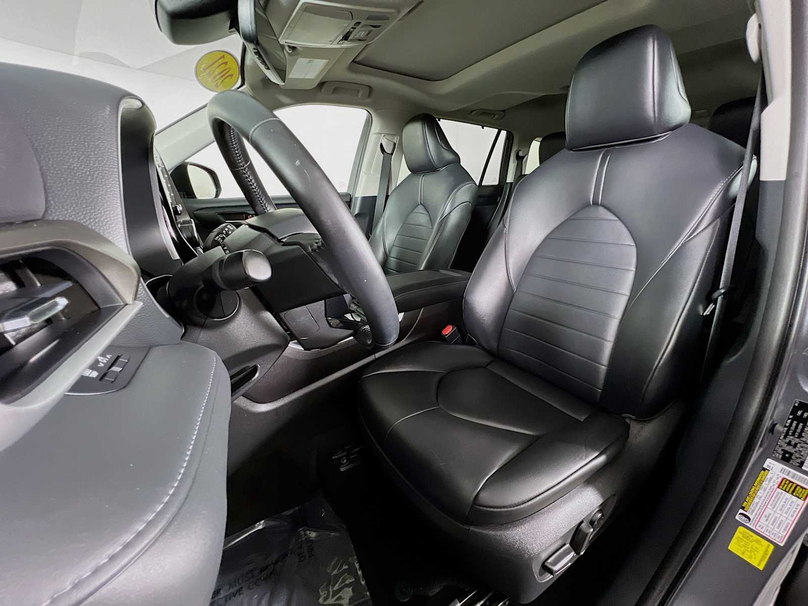 2021 Toyota Highlander XLE - Photo 21