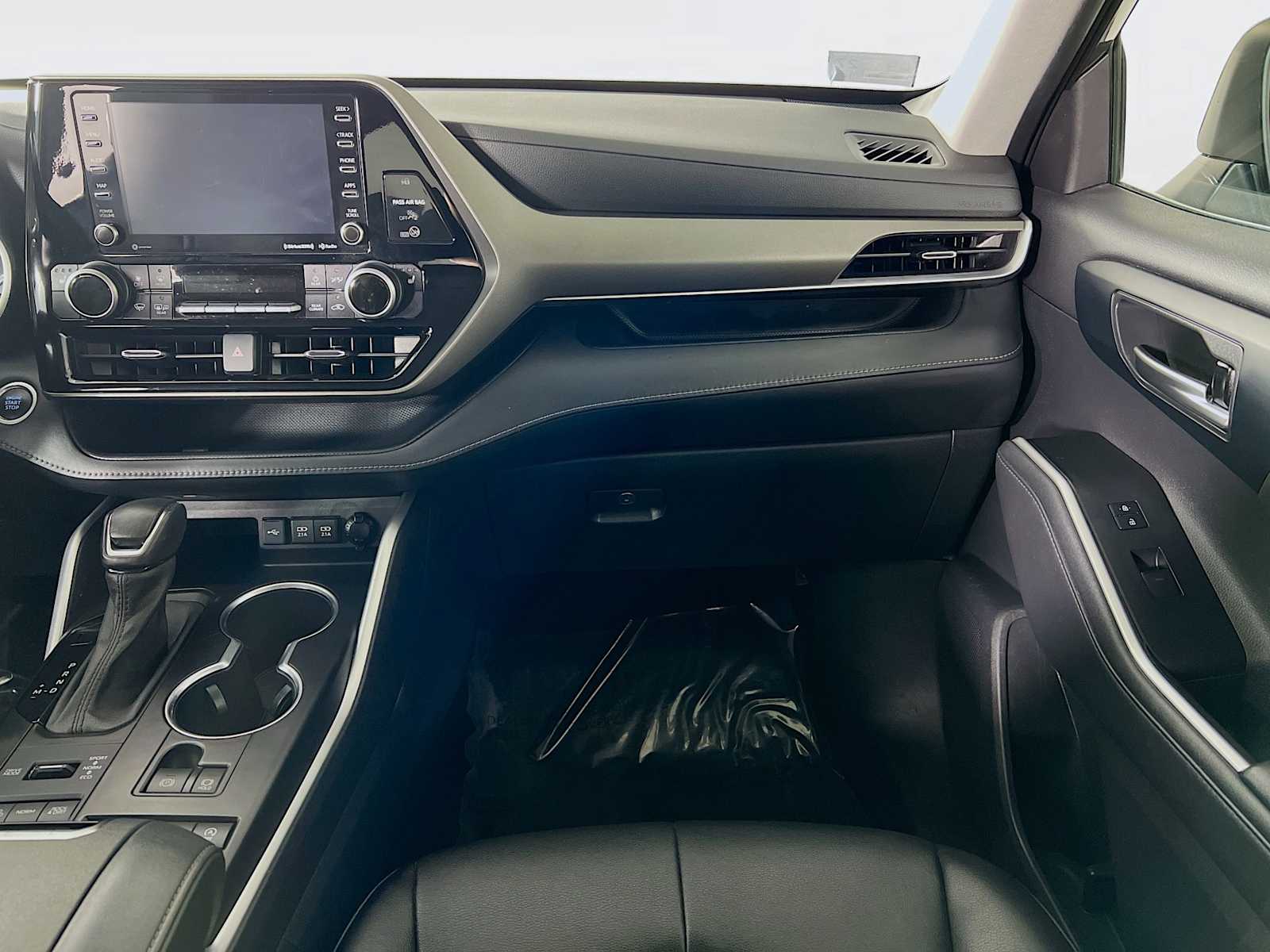 2021 Toyota Highlander XLE - Photo 24