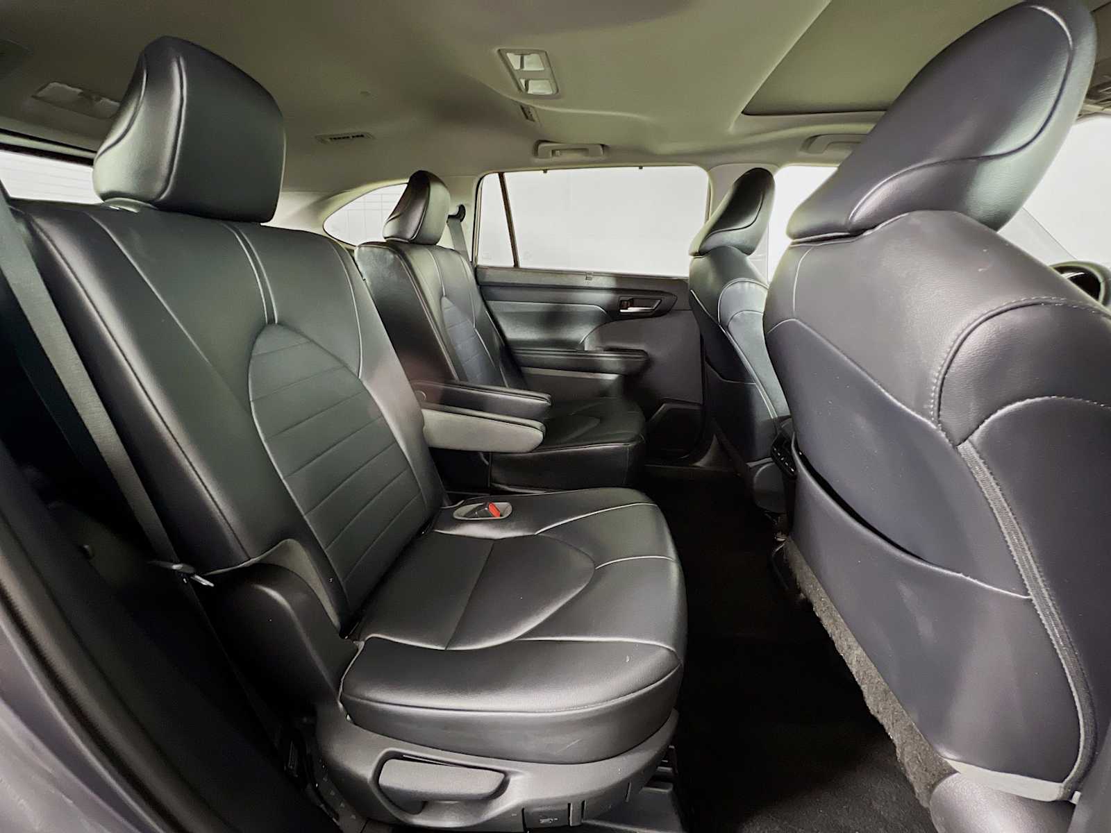 2021 Toyota Highlander XLE - Photo 29