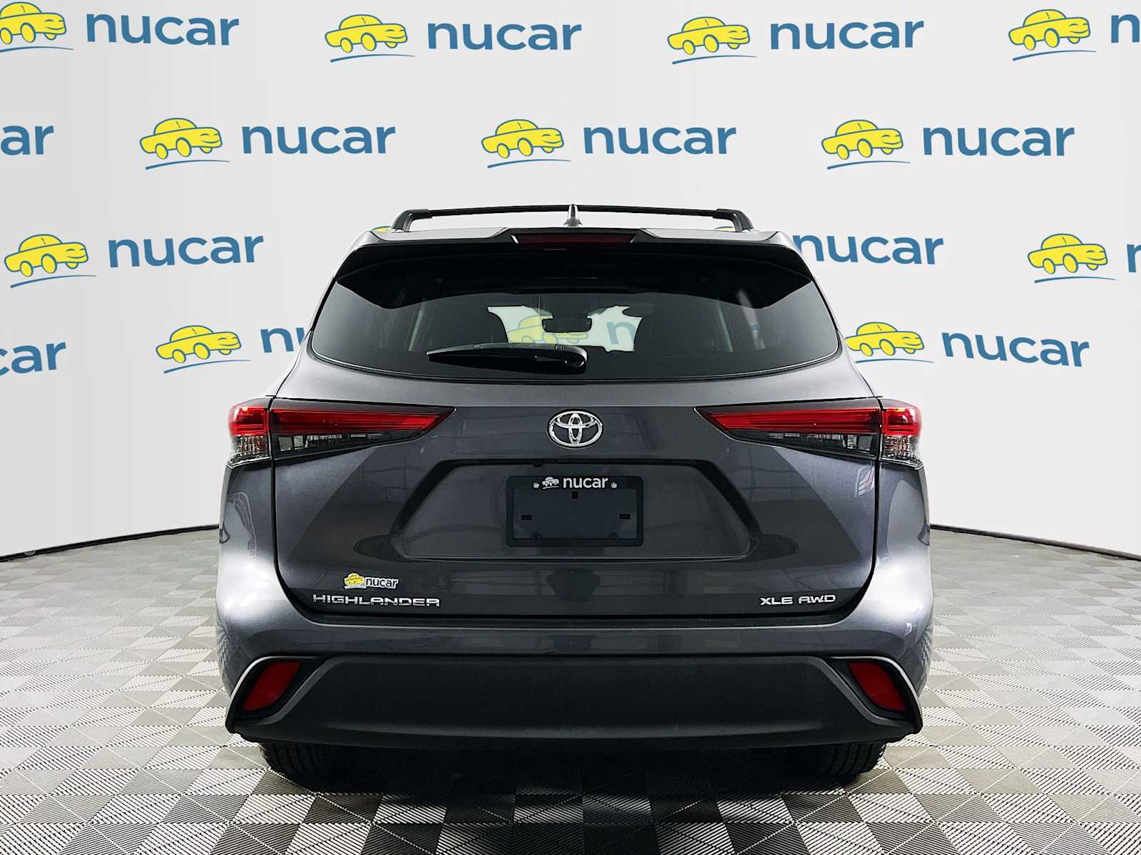 2021 Toyota Highlander XLE - Photo 6