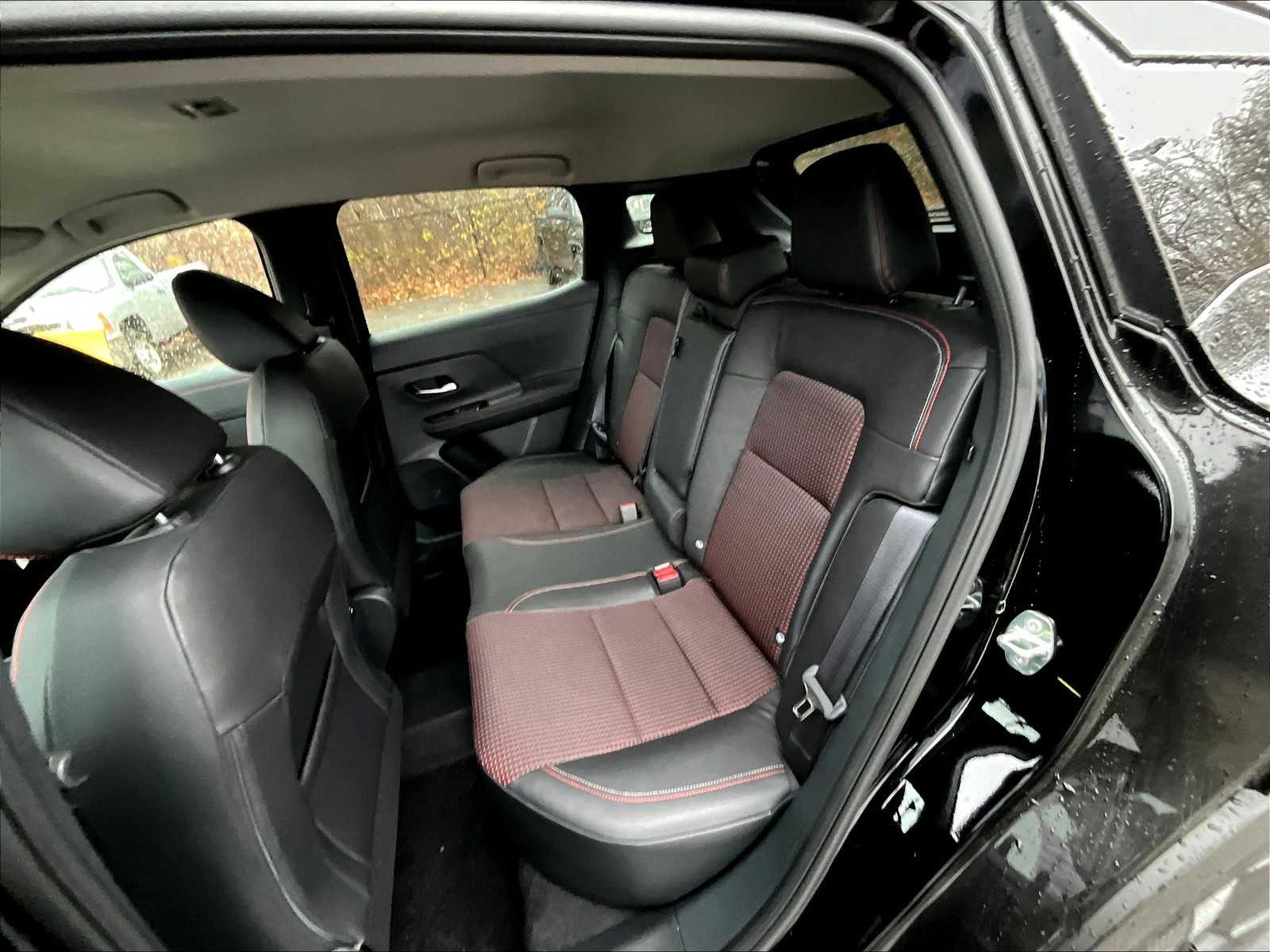 2025 Nissan Kicks SR - Photo 14