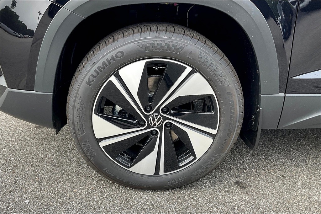 2025 Volkswagen Taos 1.5T SE - Photo 8