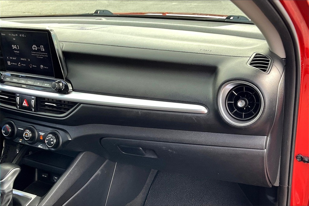 2023 Kia Forte LXS - Photo 12