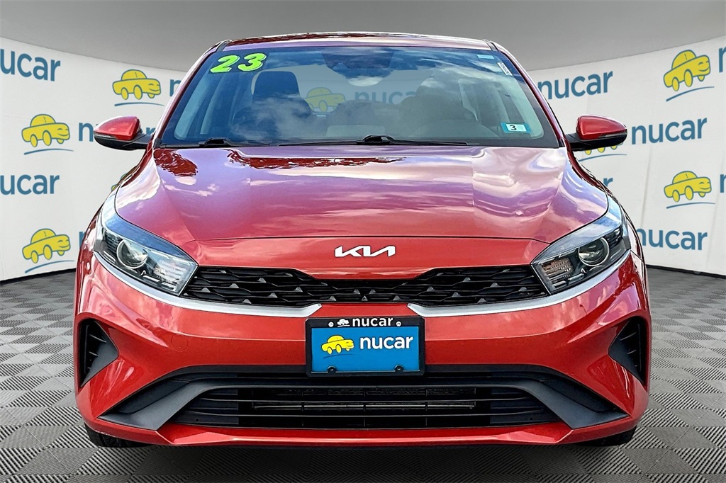 2023 Kia Forte LXS - Photo 2