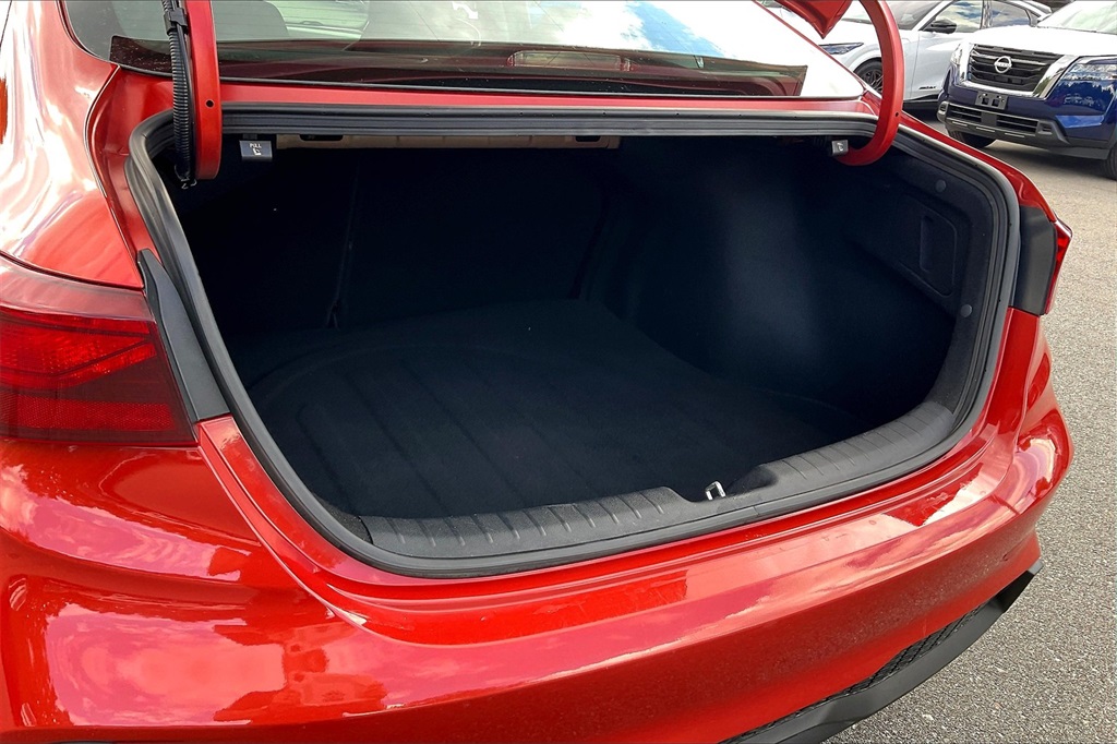 2023 Kia Forte LXS - Photo 32