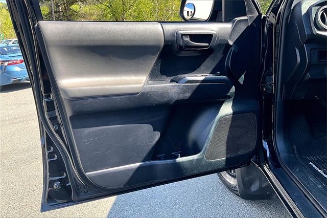 2019 Toyota Tacoma SR5 - Photo 18