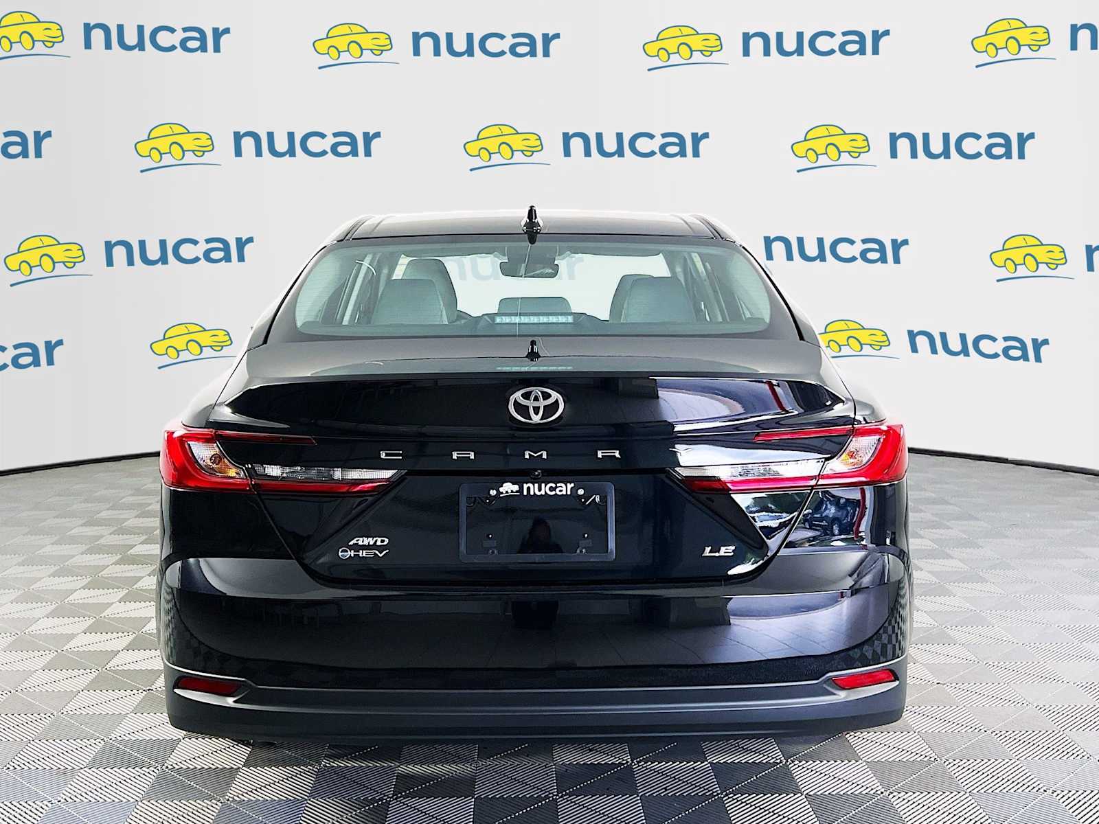 2025 Toyota Camry LE - Photo 5