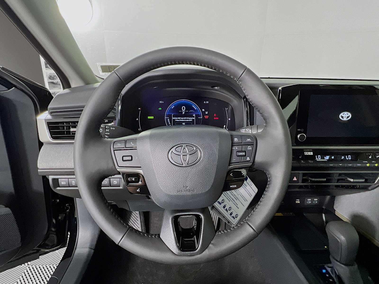 2025 Toyota Camry LE - Photo 7