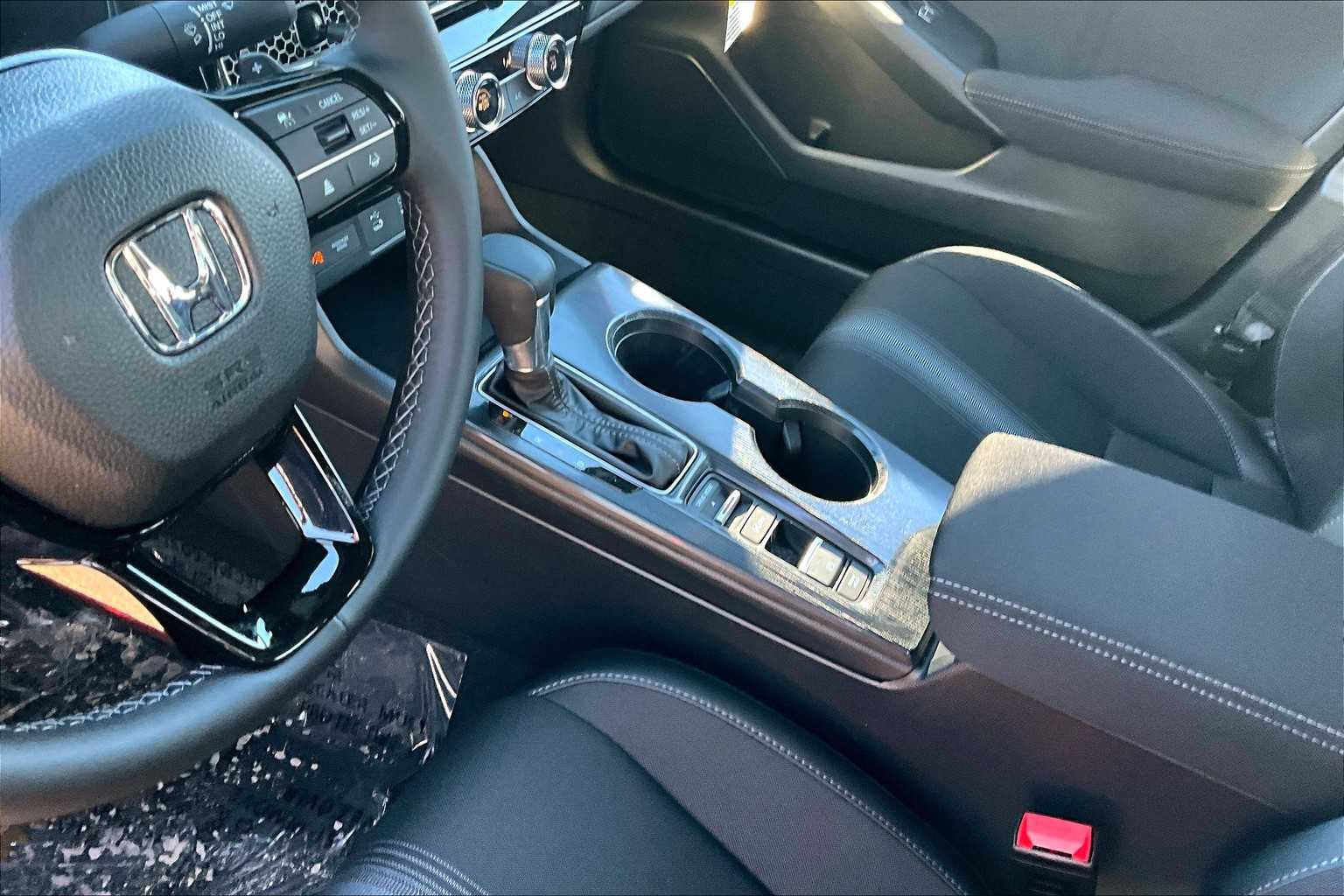 2025 Honda Civic Sport - Photo 14
