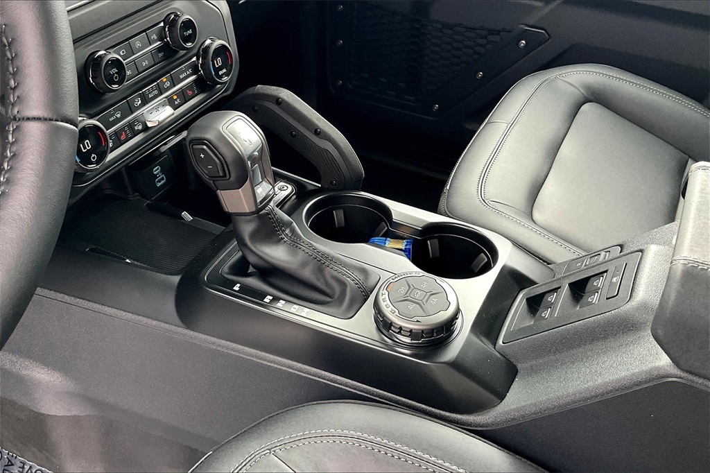 2025 Ford Bronco Badlands - Photo 14