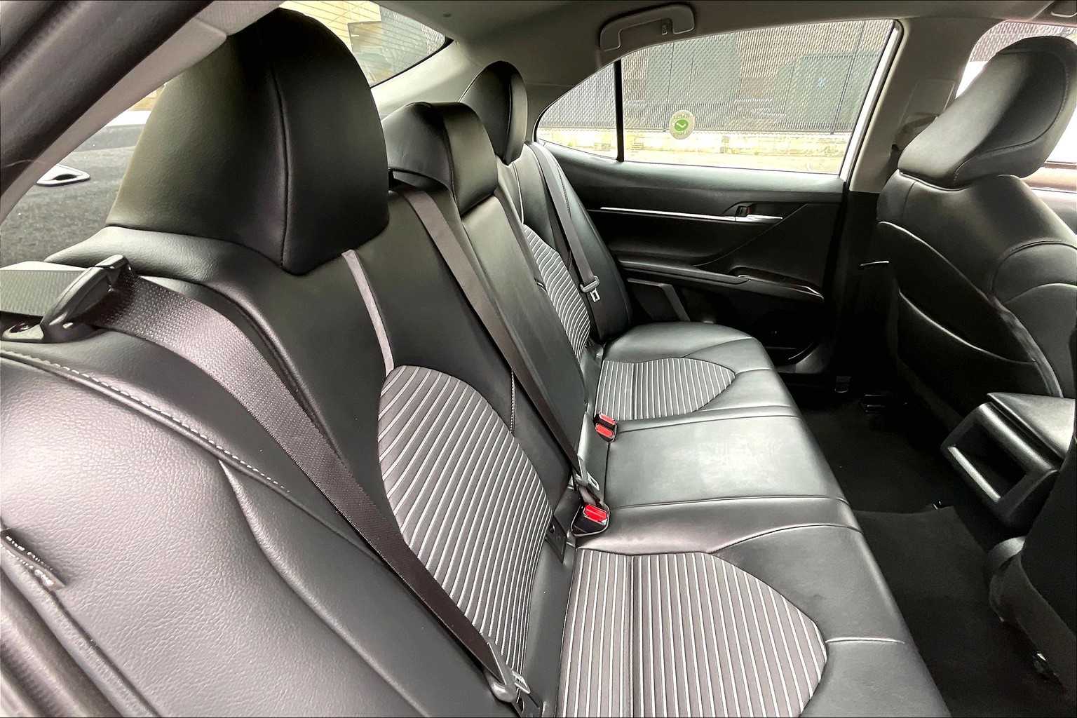 2023 Toyota Camry Hybrid SE Nightshade - Photo 16