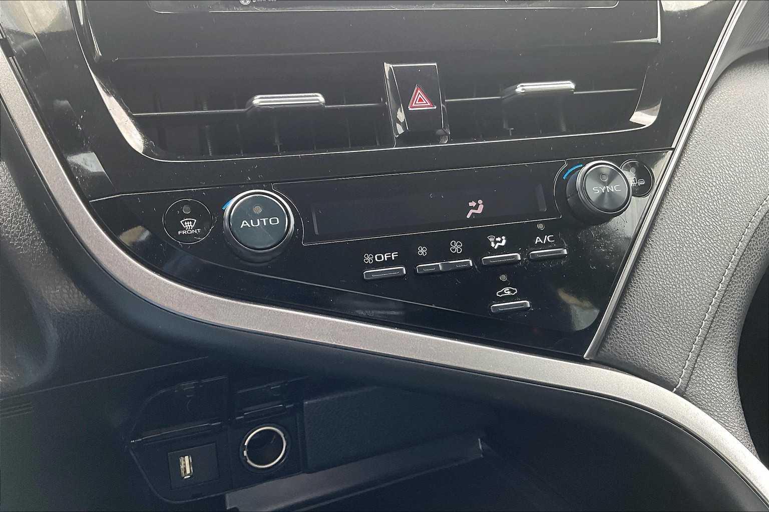 2023 Toyota Camry Hybrid SE Nightshade - Photo 25