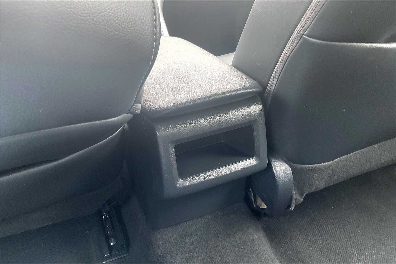 2023 Toyota Camry Hybrid SE Nightshade - Photo 27