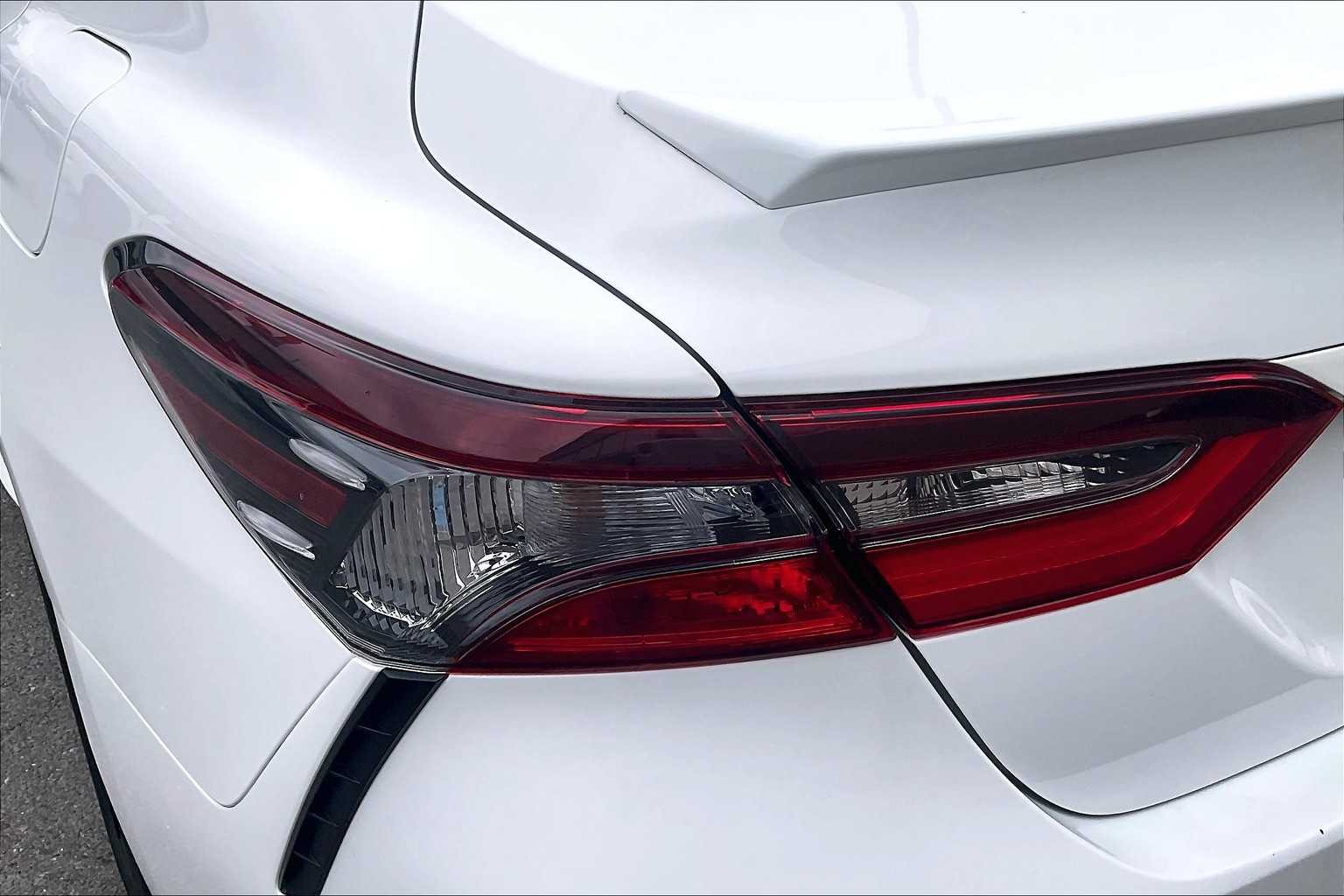 2023 Toyota Camry Hybrid SE Nightshade - Photo 33