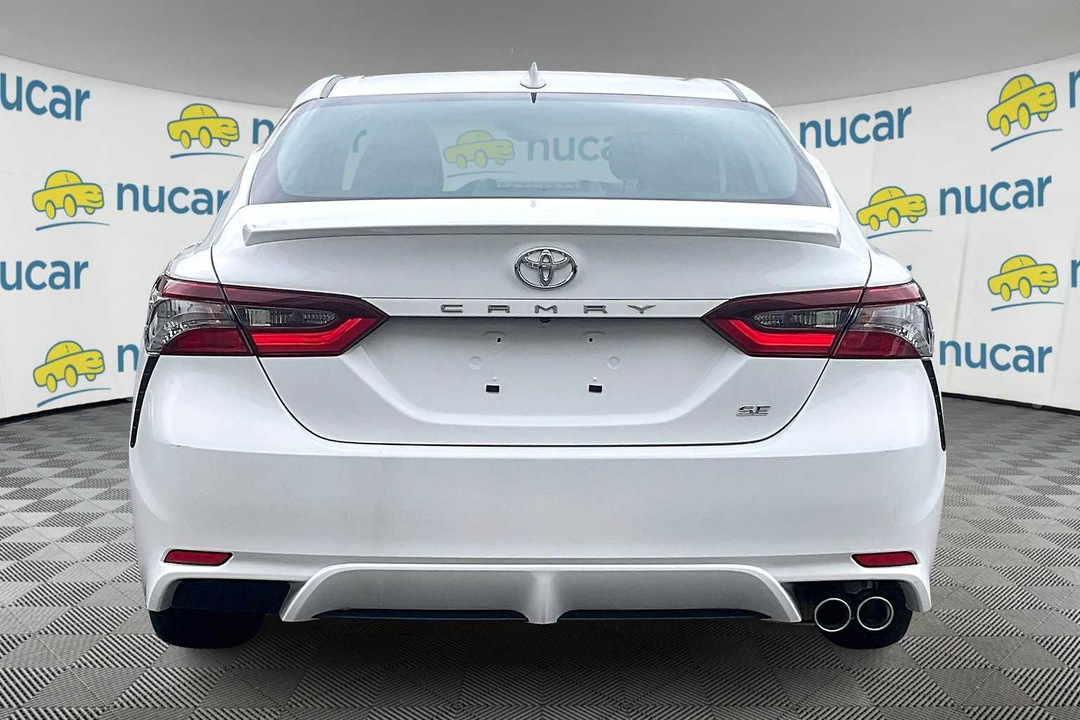 2023 Toyota Camry Hybrid SE Nightshade - Photo 5