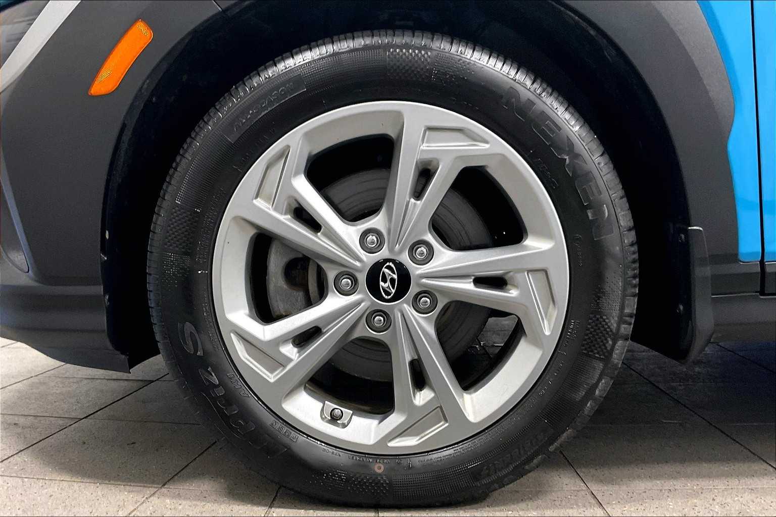 2023 Hyundai Kona SEL - Photo 7