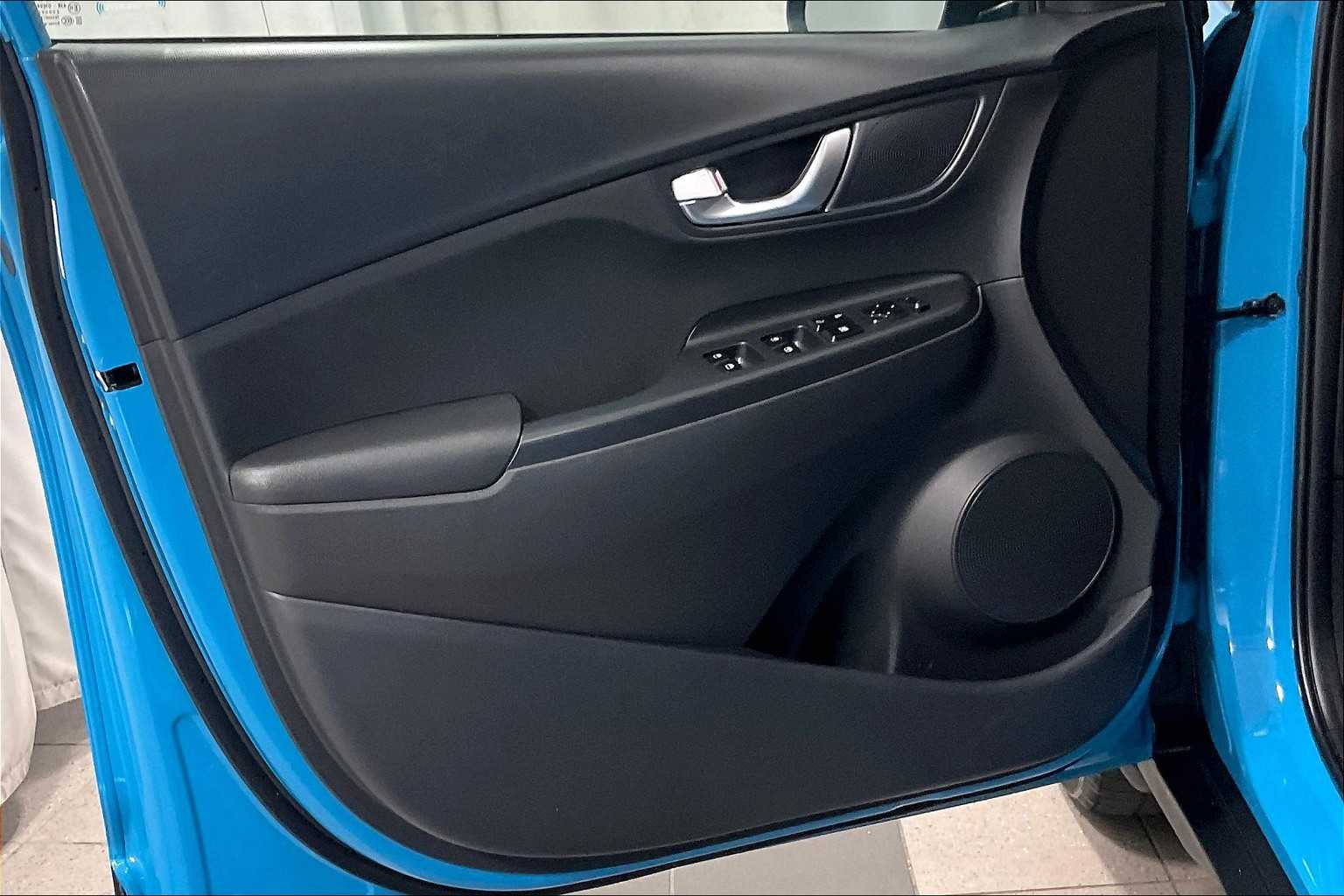 2023 Hyundai Kona SEL - Photo 9