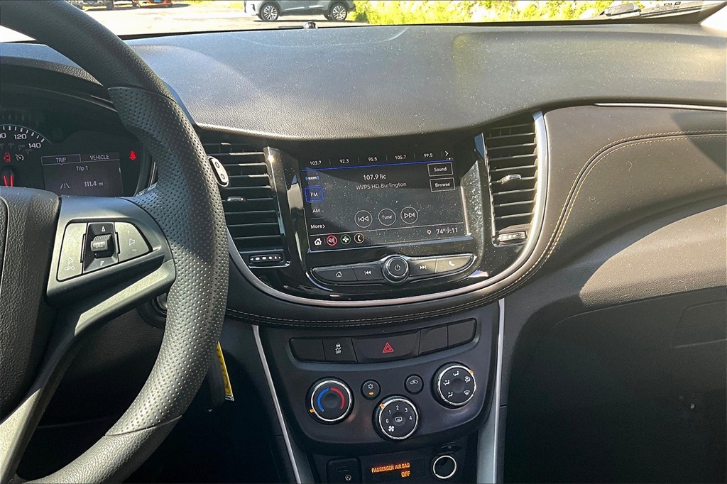 2021 Chevrolet Trax LS - Photo 18