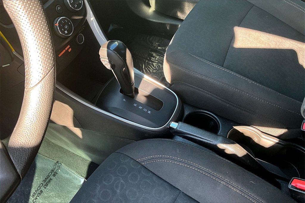2021 Chevrolet Trax LS - Photo 20
