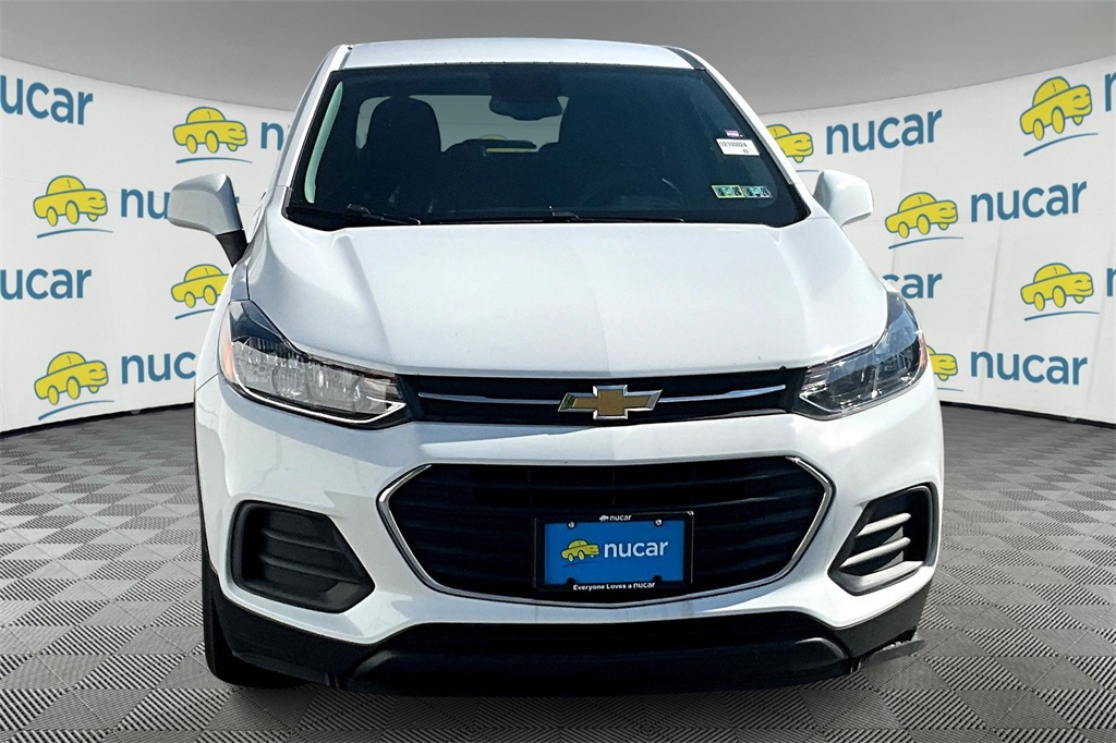 2021 Chevrolet Trax LS - Photo 2