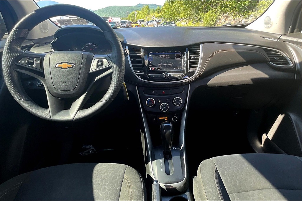 2021 Chevrolet Trax LS - Photo 21