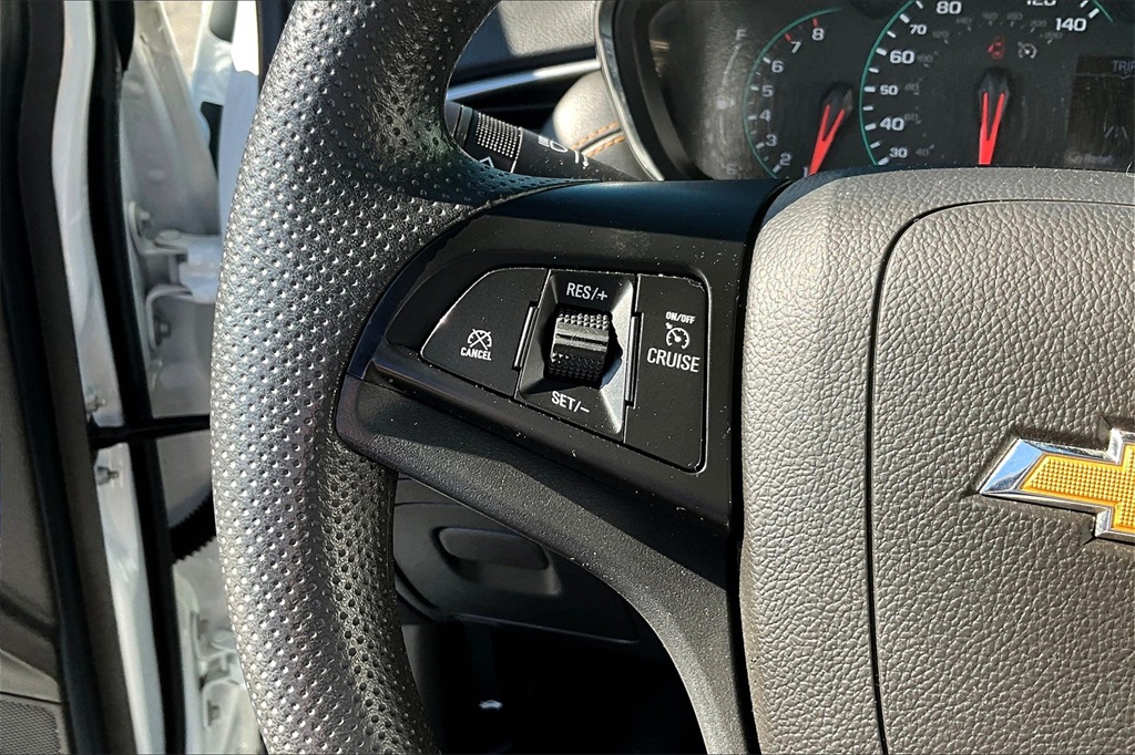 2021 Chevrolet Trax LS - Photo 22