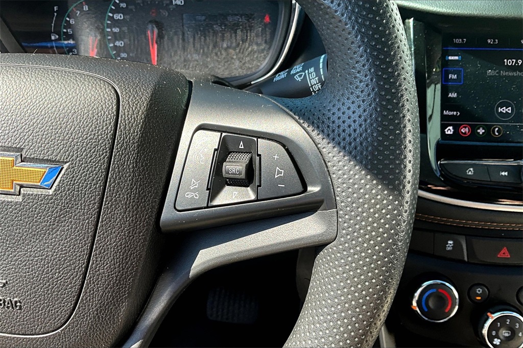 2021 Chevrolet Trax LS - Photo 23