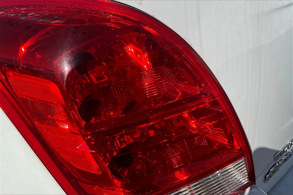 2021 Chevrolet Trax LS - Photo 30