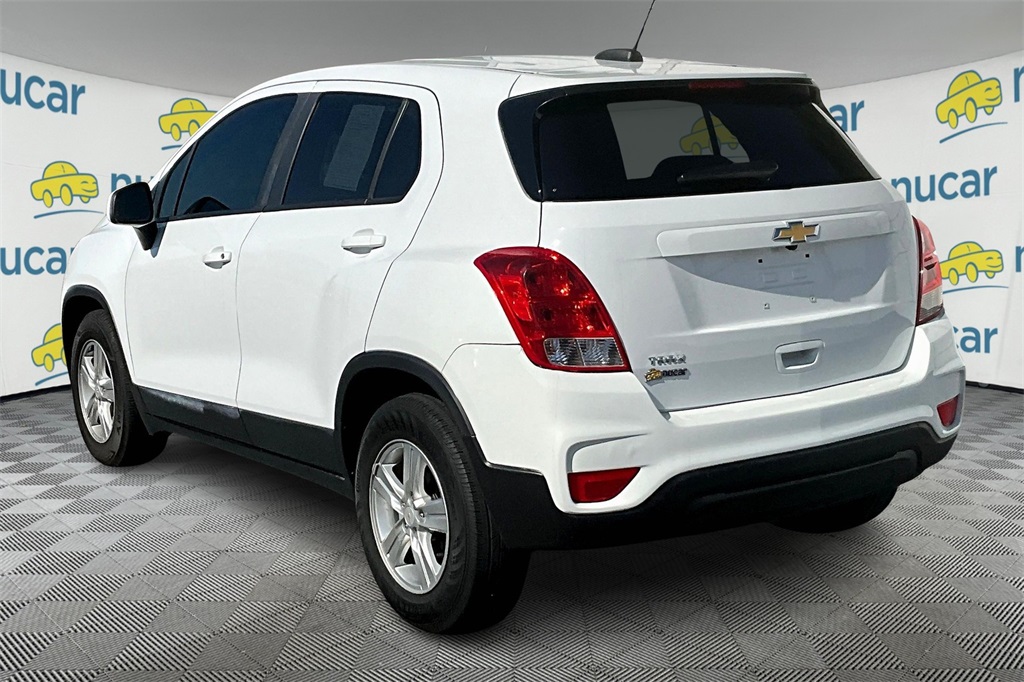 2021 Chevrolet Trax LS - Photo 4