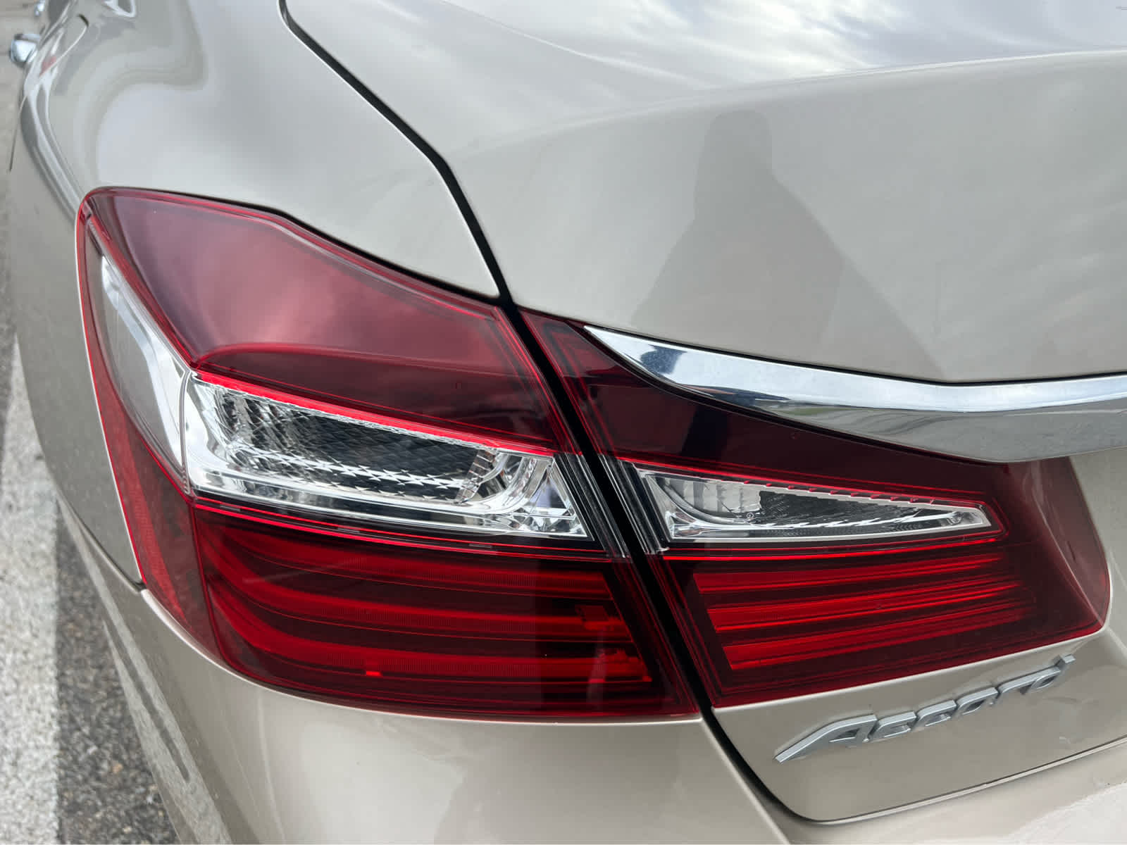 2016 Honda Accord EX-L - Photo 7