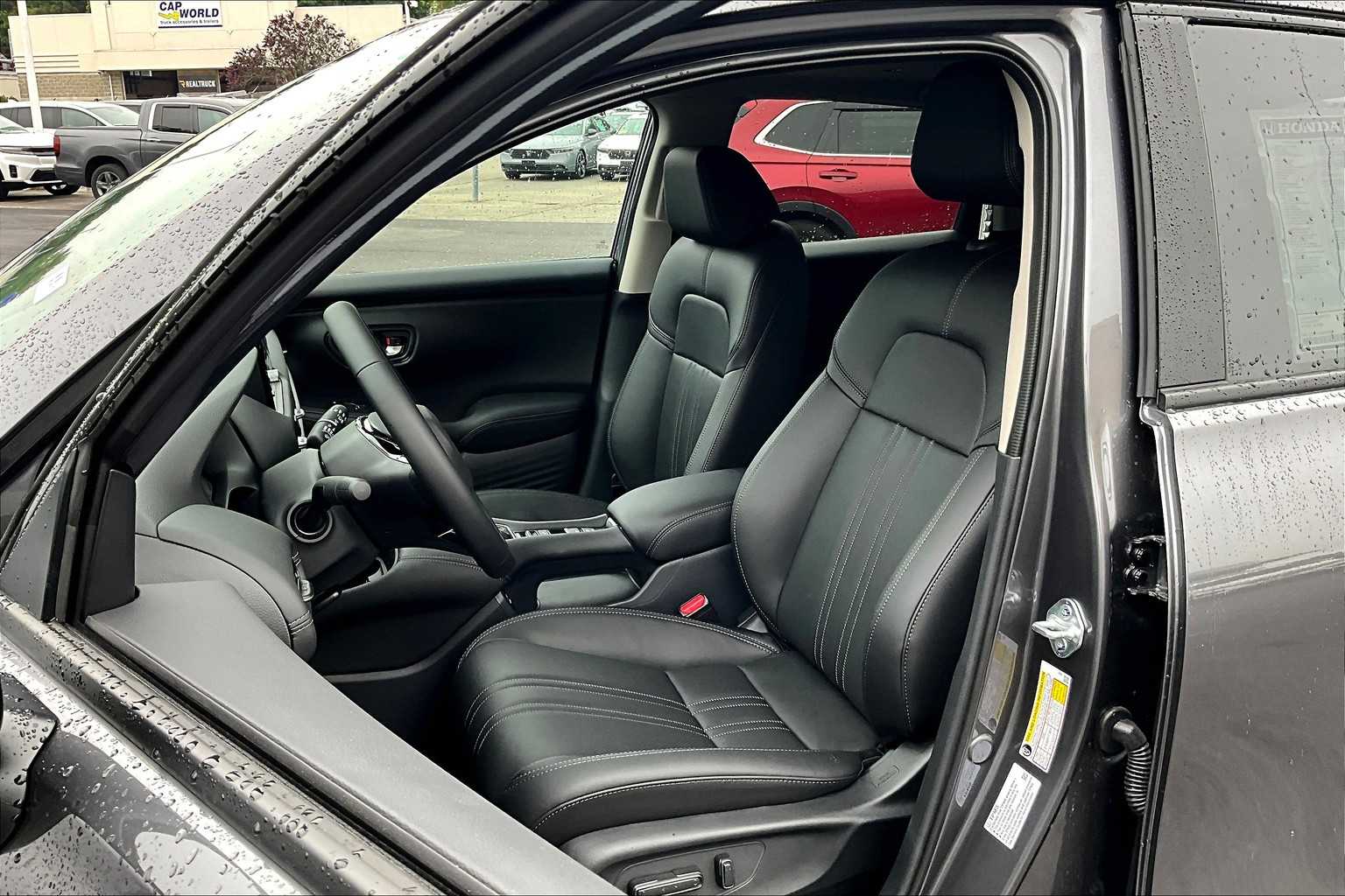 2025 Honda HR-V EX-L - Photo 11
