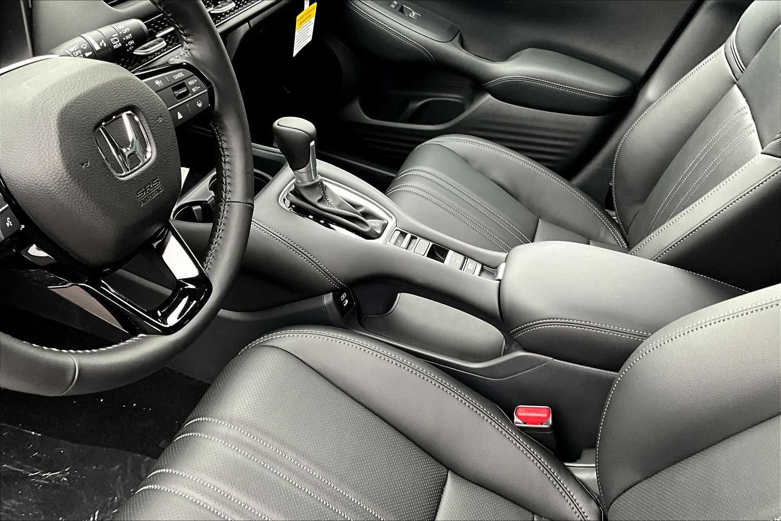2025 Honda HR-V EX-L - Photo 14