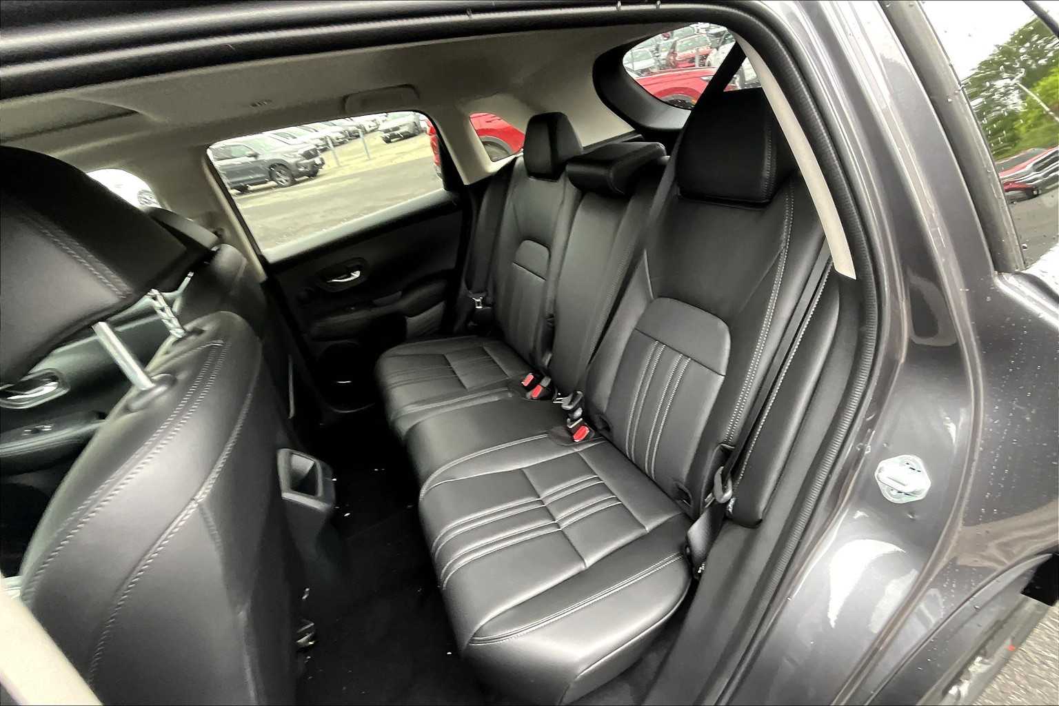 2025 Honda HR-V EX-L - Photo 15