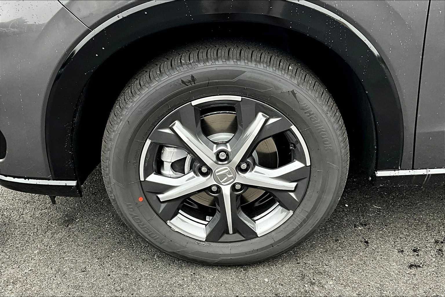 2025 Honda HR-V EX-L - Photo 8