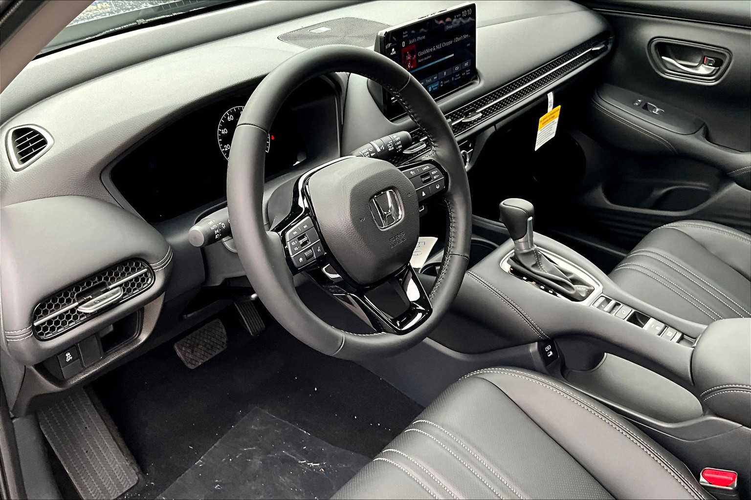 2025 Honda HR-V EX-L - Photo 9